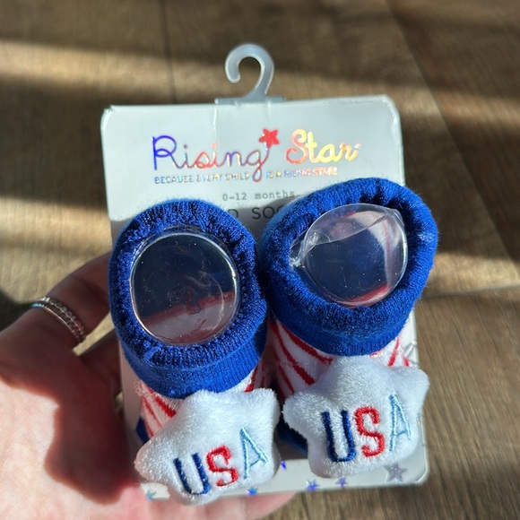 USA Infant Rattle Socks - Picture 5 of 7